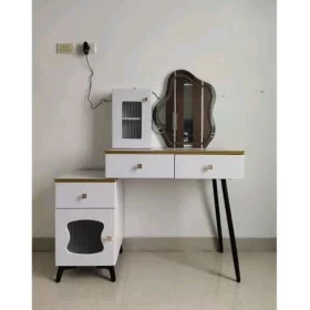 Meja Rias - 422 A