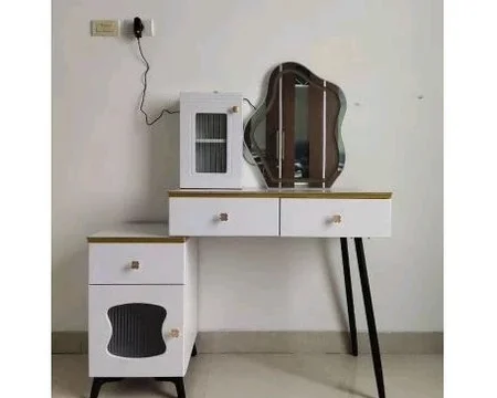 Meja Rias - 422 A